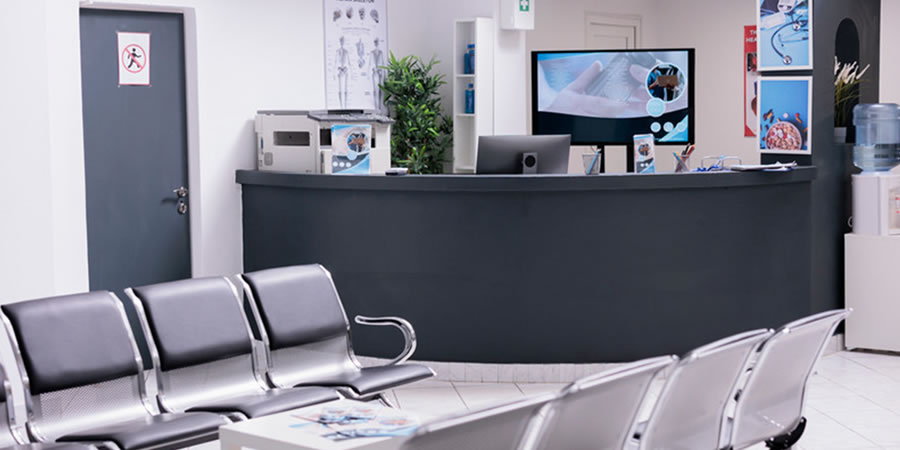 FALTA DE REGULACIÓN ENCARECE LA SALUD PRIVADA Y OBSTACULIZA LA TRANSPARENCIA EN PRECIOS HOSPITALARIOS FALTA DE REGULACIÓN ENCARECE LA SALUD PRIVADA Y OBSTACULIZA LA TRANSPARENCIA EN PRECIOS HOSPITALARIOS